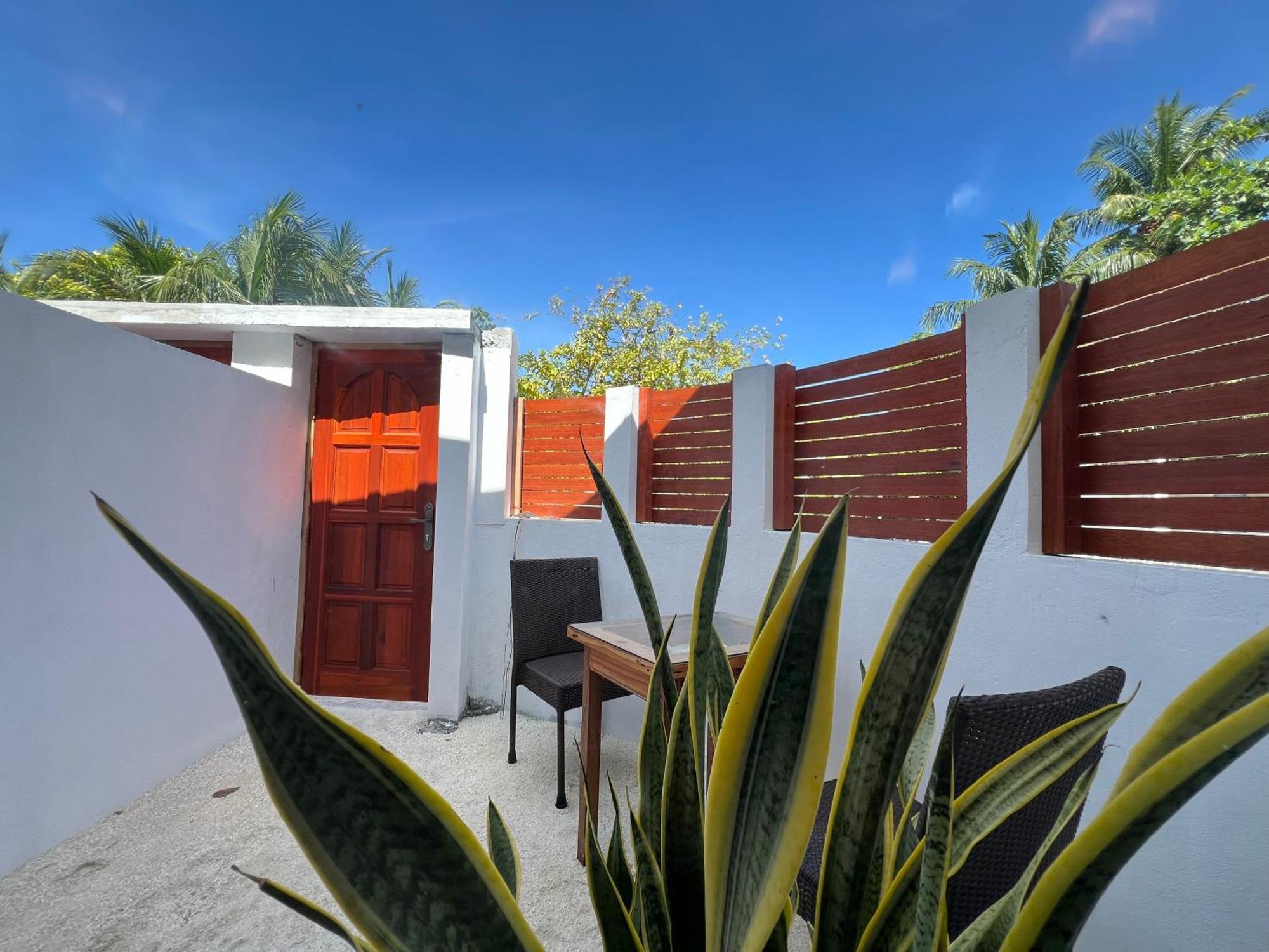 The Wave Dhigurah Hotel Dhigurah  Exterior photo